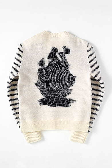 マリンボーダーニット14万6880円（ヴァレンティノ）