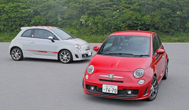 <strong>Abarth 500｜アバルト 500（5段MT）</strong><Br / >筆者がその愉しさに魅せられて購入した5MTのアバルト500