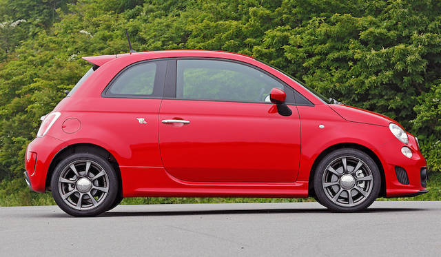 <strong>Abarth 500｜アバルト 500（5段MT）</strong><Br / >