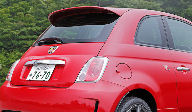 <strong>Abarth 500｜アバルト 500（5段MT）</strong><Br / >