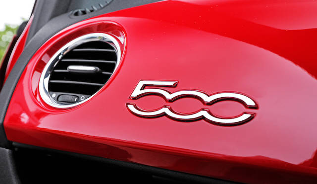 <strong>Abarth 500｜アバルト 500（5段MT）</strong><Br / >