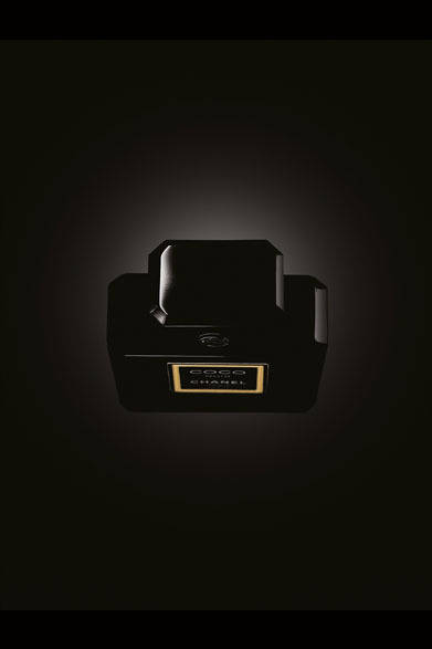 <strong>CHANEL｜シャネル</strong>　特別限定品「ココ ヌワール」 [香水 15ml] 2万4840円　※9月5日発売　© CHANEL