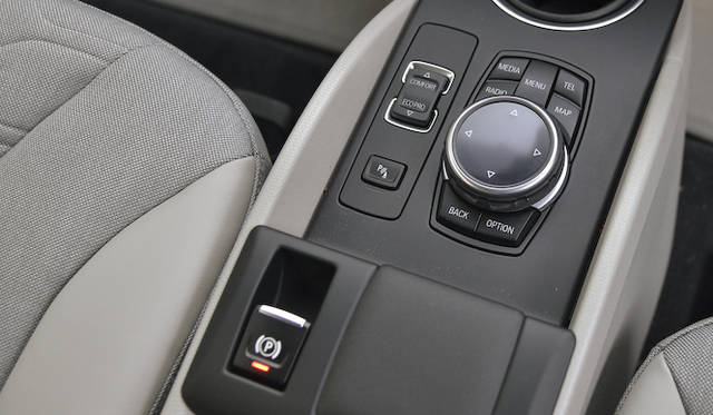 <strong>BMW i3｜ビー・エム・ダブリュー i3</strong>