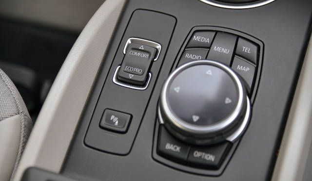 <strong>BMW i3｜ビー・エム・ダブリュー i3</strong>