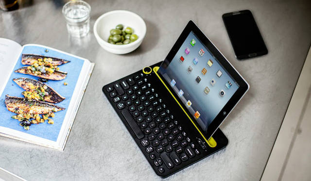 <strong>Logicool｜ロジクール</strong>　「ロジクール Bluetooth® マルチデバイス キーボード K480」（※本製品画像はU.S.キーレイアウト版です。国内モデルは日本語版レイアウトとなります）