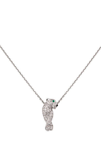小降りのパンテールのヘッドを用いたシルバーネックレス 103万6800円 © Cartier
