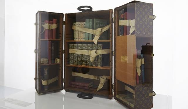 <strong>LOUIS VUITTON｜「SERIES 1 – THAT WAS THEN, THIS IS NOW」エキシビション</strong>　Accessories Gallery ©LOUIS VUITTON -TAKAMURADAISUKE