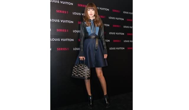 <strong>LOUIS VUITTON｜「SERIES 1 – THAT WAS THEN, THIS IS NOW」エキシビション</strong>　モデルのヨンア ©LOUIS VUITTON / Shoichi Kajino