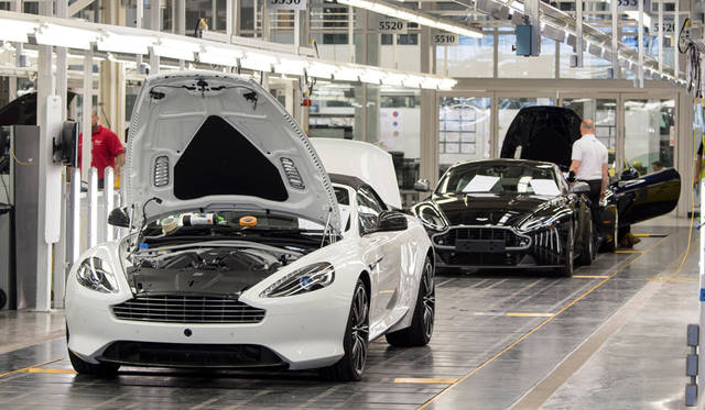 アストンマーティンのファクトリー内部