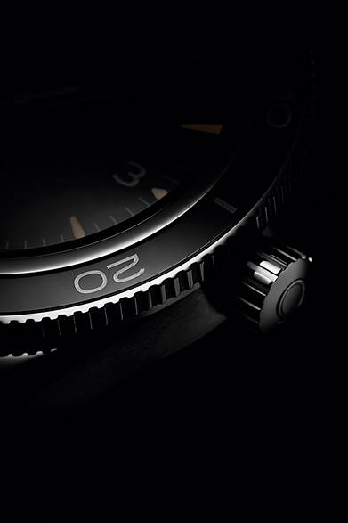 自動巻き、Tiケース、ケースサイズ直径41mm、300m防水、86万円（税抜）<br /><br />オメガお客様センター<br />Tel. 03-5952-4400