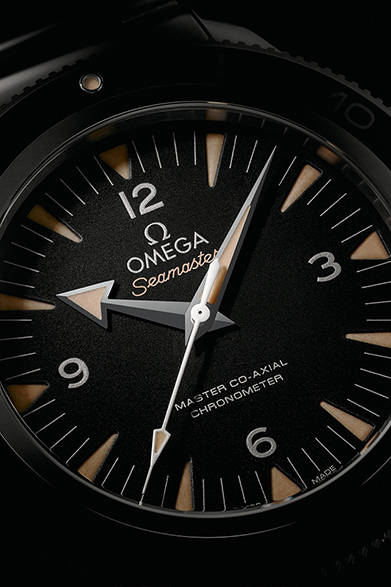 自動巻き、Tiケース、ケースサイズ直径41mm、300m防水、86万円（税抜）<br /><br />オメガお客様センター<br />Tel. 03-5952-4400