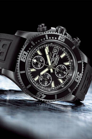 自動巻き、SSケース、ケースサイズ直径44mm 、500m防水、75万円（税抜）<br /><br />ブライトリング・ジャパン<br />Tel. 03-3436-0011