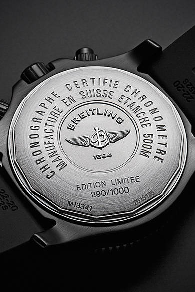 自動巻き、SSケース、ケースサイズ直径44mm 、500m防水、75万円（税抜）<br /><br />ブライトリング・ジャパン<br />Tel. 03-3436-0011