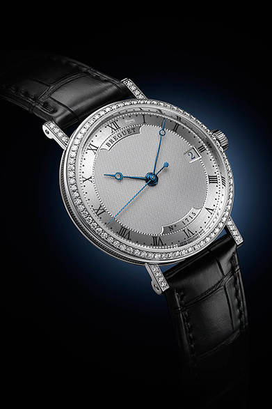 自動巻き、18KWGケース、ケースサイズ直径33.5mm、274万円（予価／税抜）<br /> <br />ブレゲ ブティック銀座<br />Tel. 03-6254-7211