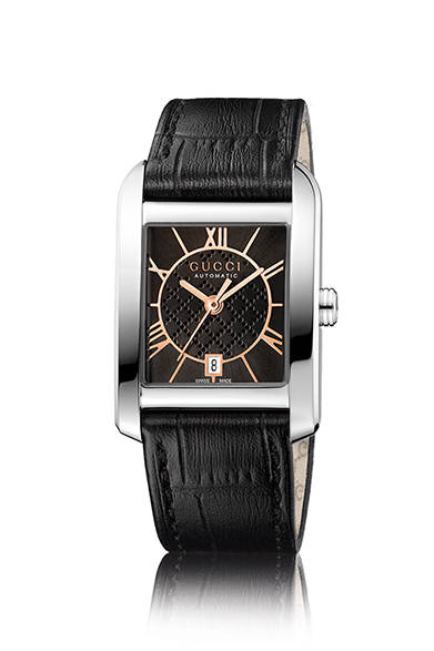 自動巻き、SSケース、ケースサイズ26.5×27.5mm、50m防水、92万円（税抜） <br /><br />ラグジュアリー・タイムピーシズ ジャパン／グッチ<br />Tel. 03-5766-2030