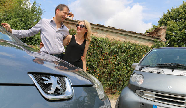 <strong>あなたのクルマ 見せてください 第10回　特別欧州篇 ファブリツィオ・カスプリーニ氏×プジョー407SW</strong><Br / >シーケンシャルソフトのスマートは、奥さんを苦手な坂道発進から解放してくれた