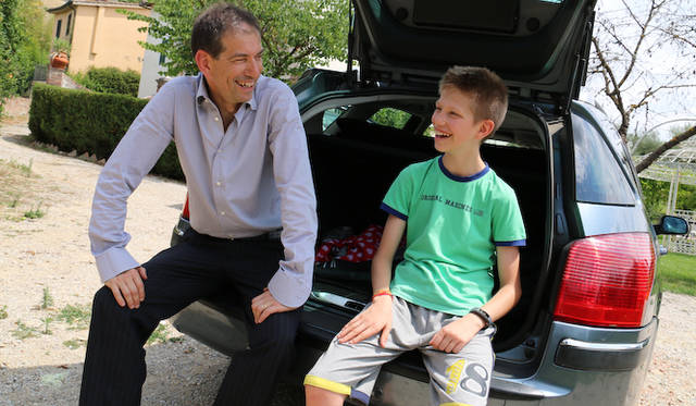 <strong>あなたのクルマ 見せてください 第10回　特別欧州篇 ファブリツィオ・カスプリーニ氏×プジョー407SW</strong>