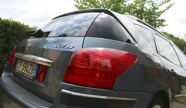 <strong>あなたのクルマ 見せてください 第10回　特別欧州篇 ファブリツィオ・カスプリーニ氏×プジョー407SW</strong>