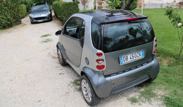 <strong>あなたのクルマ 見せてください 第10回　特別欧州篇 ファブリツィオ・カスプリーニ氏×プジョー407SW</strong>