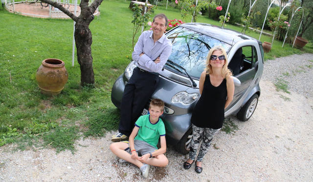 <strong>あなたのクルマ 見せてください 第10回　特別欧州篇 ファブリツィオ・カスプリーニ氏×プジョー407SW</strong>