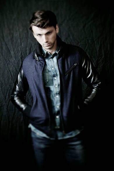 ドンキージャケット5万4000円、ジーンズ2万0520円、ほか参考商品