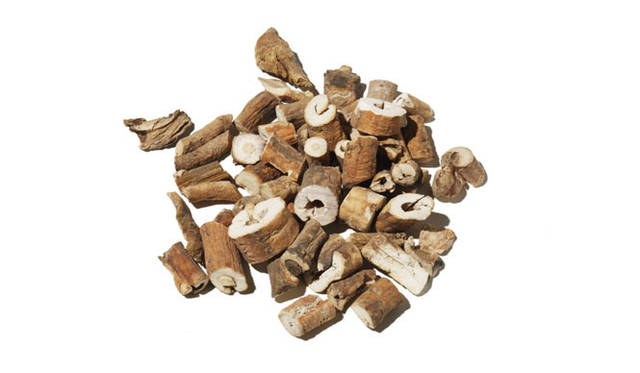 <strong>PLANTOLOGY｜プラントロジー</strong>　<strong>「INNER PEACE（インナーピース）」</strong><br>「丹皮（タンピ）」　女性ホルモンの調整作用があり、さまざまな婦人疾患に効果があるといわれている。とくにPMS（月経前症候群）のときに気になる精神的症状（イライラ感や不安感など）を伴う不眠の症状などに効果がみられる