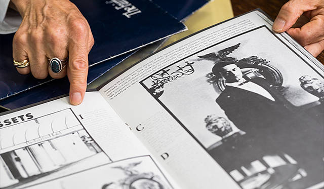 社名のフェアファクスは、アメリカのワシントンにあったホテルの名前から。「はじめは別の名前だったんですけど、これじゃダメだと。独立から3年後の1980年、その年の『GQ』8月号に掲載されていたホテルの記事を見て、すぐに社名変更したんです（笑）」