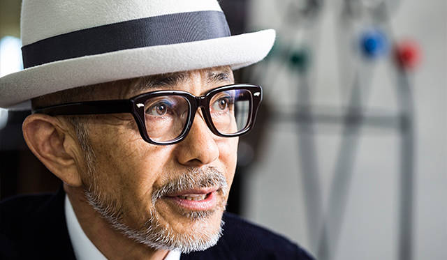 「当時、ワシントンにはクラス社会が残っていました。そうした雰囲気は、ホテルで掴むのが手っ取り早い。とりわけホテルのバーは、大人の入り口なわけです」