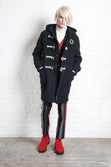 DUFFLE COAT 7万9920円、VEST 2万8080円、SLIM SLACKS 2万8080円