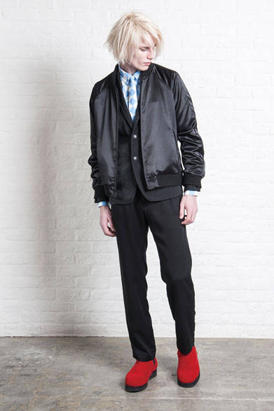 UNCOUCIOUS JACKET 5万760円、REVERSIBLE BLOUSON 5万1840円、STRAIGHT HEM SHIRT 2万4840円、EAZY PANTS 2万8080円、TIE 7344円