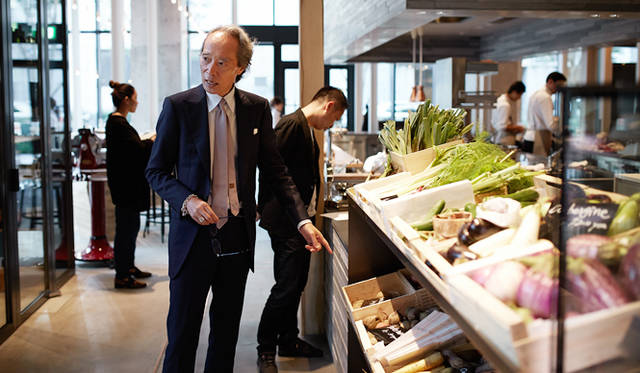 ピルエットで食いしん坊の大人たちの好奇心を刺激するのは、料理だけではない。食材、器、シェフやスタッフとの会話。「今度は誰を呼ぼうか」「おいしかった野菜を購入しよう」「器も見たい」……ここでは、食を軸にちょっとしたストーリーがすべての人に生まれる