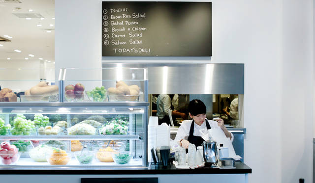 「MARGARET HOWELL SHOP&CAFE 二子玉川」　