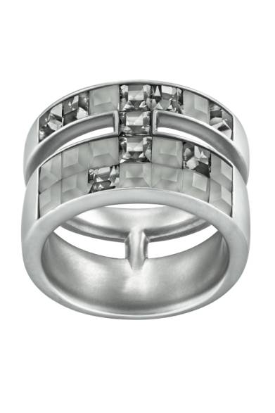 フローズン クリスタルズ：プレタポルテ コレクション<br />価格｜1万5800円～3万7200円<br />発売店舗｜全国のスワロフスキー・ストア40店舗で取り扱い<br />全17型発売中