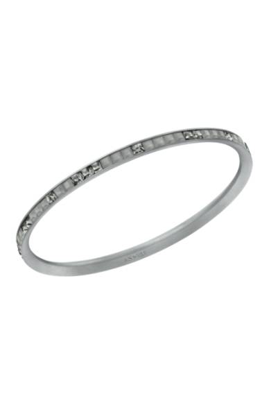 フローズン クリスタルズ：プレタポルテ コレクション<br />価格｜1万5800円～3万7200円<br />発売店舗｜全国のスワロフスキー・ストア40店舗で取り扱い<br />全17型発売中