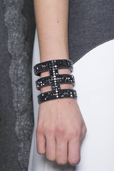 ヴィクター＆ロルフ2014-15秋冬パリコレクションのランウェイに登場