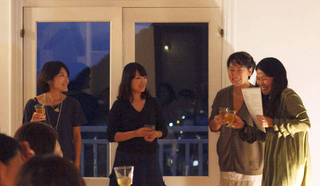  UTSU-WA? with しかまファインアーツ 「うつわと食の EAST ＆ WEST」<br />UTSU-WA?のメンバー、左から、うつわ好きのライター衣奈彩子さん、映画と食にゆかりのある Angle Picturesの鈴木悦子さん、世界を飛び回って活躍する京都「Kiln」のシェフ船越雅代さん、料理とお酒が好きなエディター横山直美さんの4人