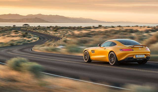 mercedes_amg_gt_070 写真のモデルは外装にナイトパッケージを適用