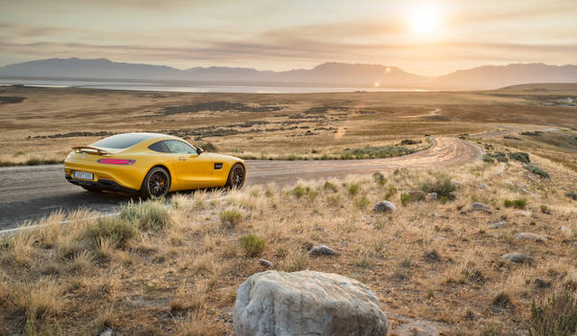 mercedes_amg_gt_077 写真のモデルは外装にナイトパッケージを適用