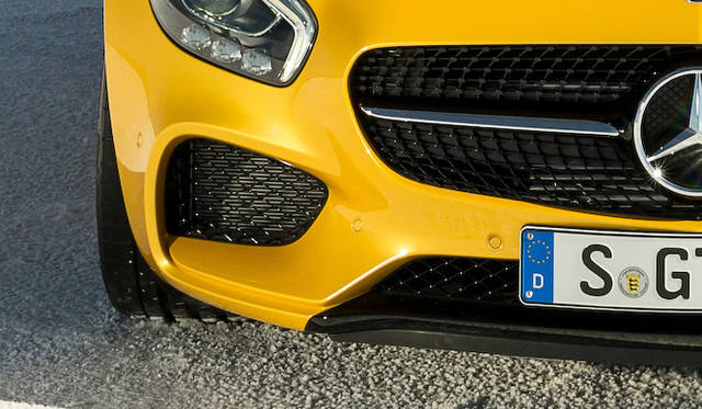 mercedes_amg_gt_102 写真のモデルは外装にナイトパッケージを適用