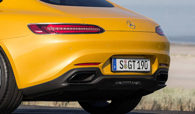 mercedes_amg_gt_109 写真のモデルは外装にナイトパッケージを適用