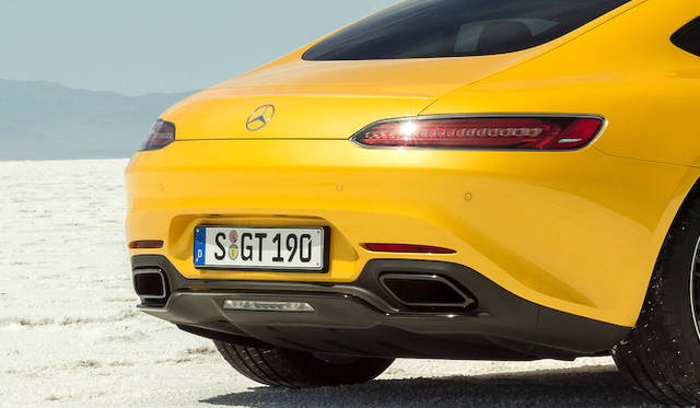 mercedes_amg_gt_110 写真のモデルは外装にナイトパッケージを適用