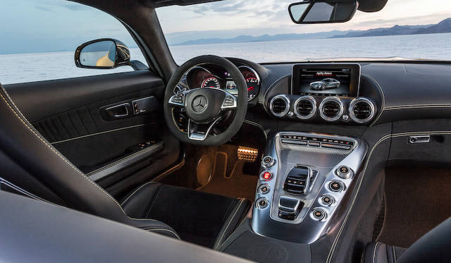 mercedes_amg_gt_134