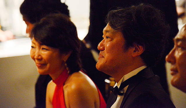 「クリュッグには決して言葉では言い表せない唯一無二のエスプリがある」と作曲家の千住明氏