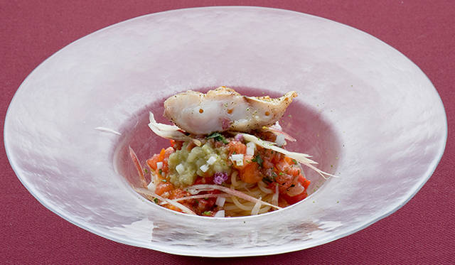 多田氏と山根氏、二人の合作「“ポンテヴェッキオ”“多田”合作、昆布〆甘鯛と夏野菜のフェデリーニの冷製」も登場