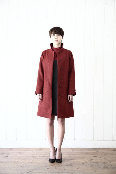 コート7万1280円、ワンピース2万5380円