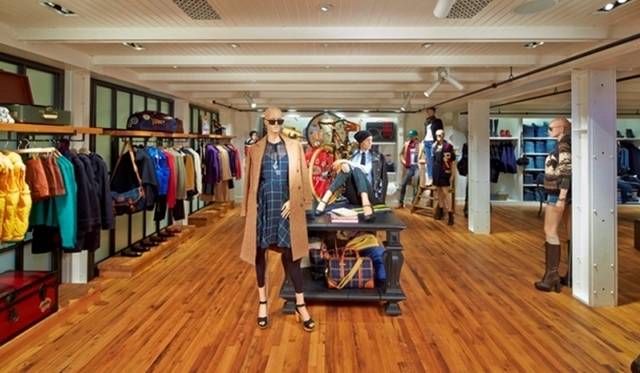 <strong>POLO RALPH LAUREN｜初の旗艦店をニューヨークにオープン</strong>　旗艦店の内観