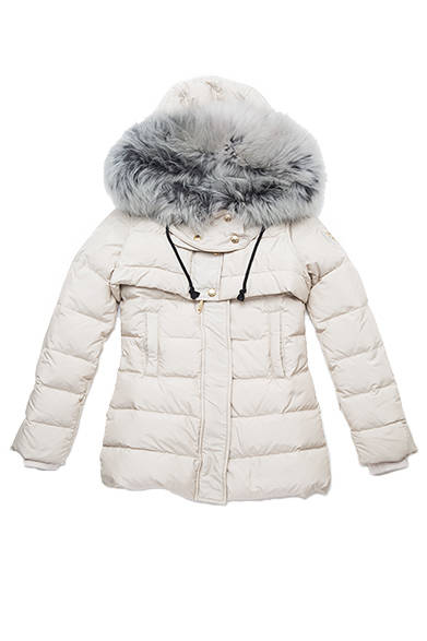 ライトグレーダウンジャケット　12万2000円（税抜）