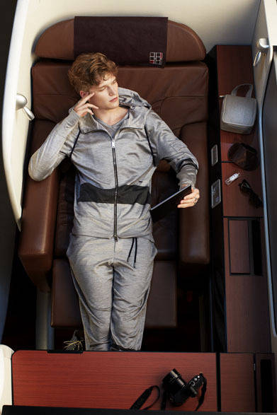 シルクコットン パーカー5万9400円、シルクコットン トラウザース4万2120円、シルク Tシャツ2万4840円