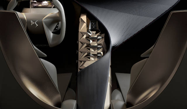 citroen_divine_ds_068 カーボンとレザーをもちいた「Mule」インテリア