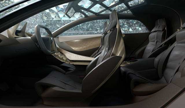 citroen_divine_ds_069 オートクチュールの世界からインスピレーションを得たという「Parisienne Chic」は、アイボリーレザーのダッシュボードに、ドレープと刺繍の入ったシルクサテンの組み合わせ